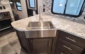 2021 Dutchmen RV Coleman Lantern Series 334BH RV rental photo 23