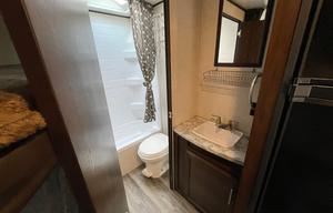 Spacious Clean 29' Jayco Baja Travel Trailer