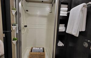The Imagine That, **Pet Friendly**