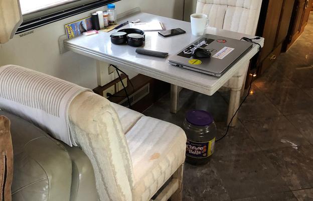 2000 American Coach American Eagle 42C