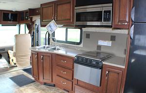 2014 Fleetwood Bounder 34b