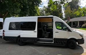 Family Friendly Mercedes Camper  sleeps 4