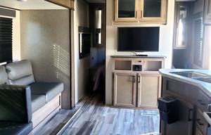 2022 Autumn Ridge 26BHS RV rental photo 8