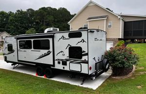 Elite Escape RV Rentals Co.   -   Delivery Only