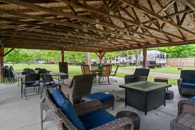Forest Ridge Cabins and Campgrounds