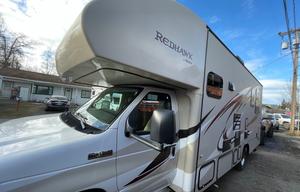 Comfortable RV with Slide-Outs - Jayco Redhawk