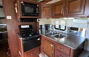 Adventure-Ready Bunkhouse RV – Sleeps 8