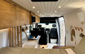 Mercedes Sprinter 4x4 Van "Sully"
