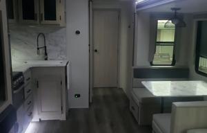 2022 EAST TO WEST Alta 3150KBH RV rental photo 4
