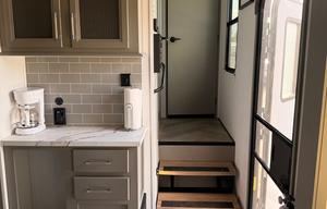 2025 Luxury Family Fifth Wheel - Arrive & Relax