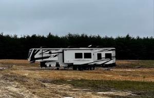 Luxury Toy Hauler Adventure Awaits!