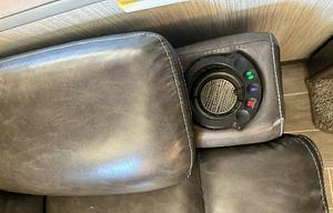 2019 Arctic Wolf 305ML6 | Sleeps 6 | 2 A/C