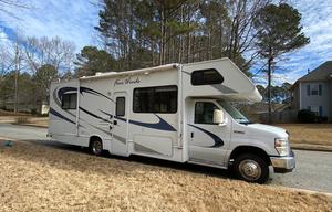 Free 200 miles/night! -  30' Thor FourWinds ClassC