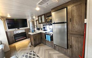 Clubhouse - Ultimate Family Camper