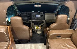 Spacious and Comfortable Class C Motorhome!