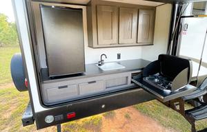 2022 Cruiser MPG Ultra Light King Bed Private Bunk