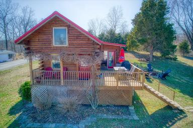 red-roof-retreats-red-roof-log-cabin-goreville-il-2025-20