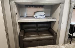 Big boy! sleeps 8/ 2 bathrooms/bunkhouse/5 slides