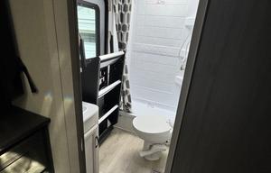 Beautiful Family Friendly 33 ft. Aurora RV