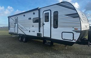 Roaming Retreat: Explore with Comfort!