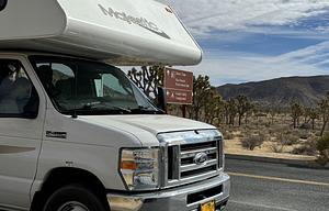 Thor Majestic 28' Motorhome - Class C RV