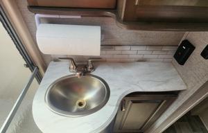 2018 Dutchmen RV Voltage V3605 RV rental photo 43