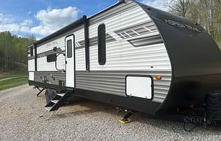 BEAUTIFUL BUNKHOUSE - 2022 Aspen Trail 3280BHS