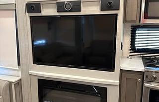 2022 Palomino Columbus 382FB