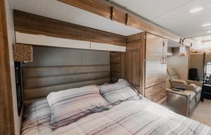 Luxury Mercedes RV – Sleeps 5
