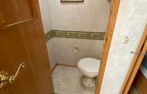 2005 Winnebago Brave 32 RV rental photo 5
