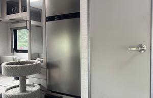 2025 Four Winds 19Z RV rental photo 5