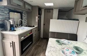 *FULLY LOADED* Adventure ready family RV, Easy Tow