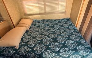 2007 Winnebago Navion 23H