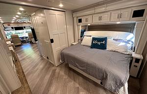 2021 Diesel, Bunks, 2 Full Baths