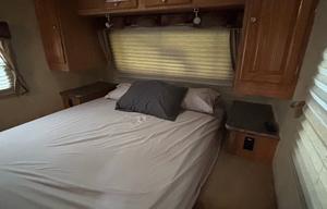2010 Flagstaff Super Lite 27BHSS RV rental photo 7