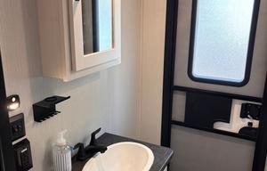 2023 Palomino Puma 28BHSS RV rental photo 5