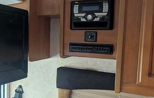 2011 Fleetwood RV Storm 32BH RV rental photo 38