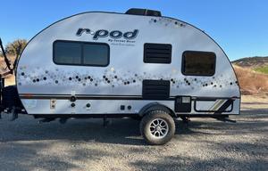 Cozy & Pet Friendly R Pod 171