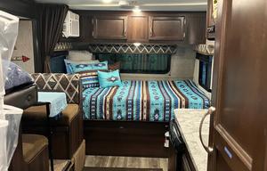2018 Jay Flight - Queen bed 10” Serta Memory Foam
