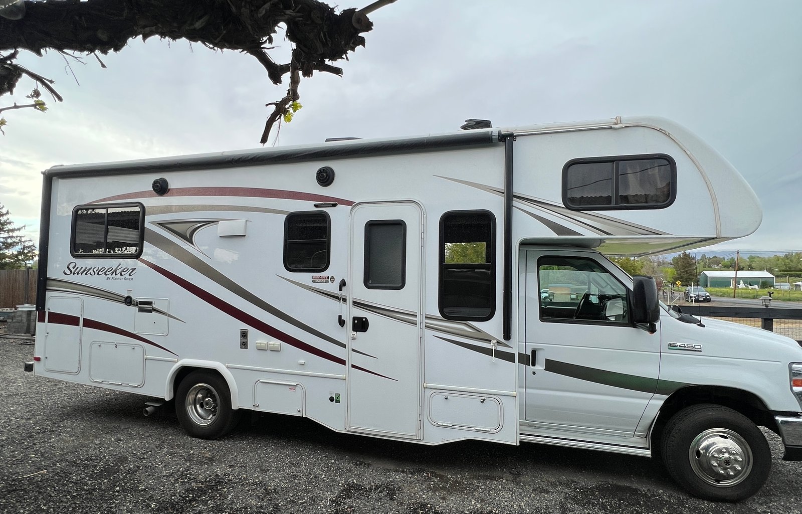Milanez RV Rental