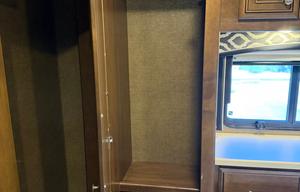 2017 Thor Motor Coach Palazzo 33.2