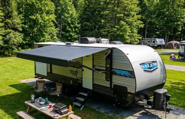 Fireside 2021 Forest River Salem 26DBUD Bunkhouse