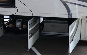 ONE OF THE CLEANEST MOTOR COACHES  OUT THERE