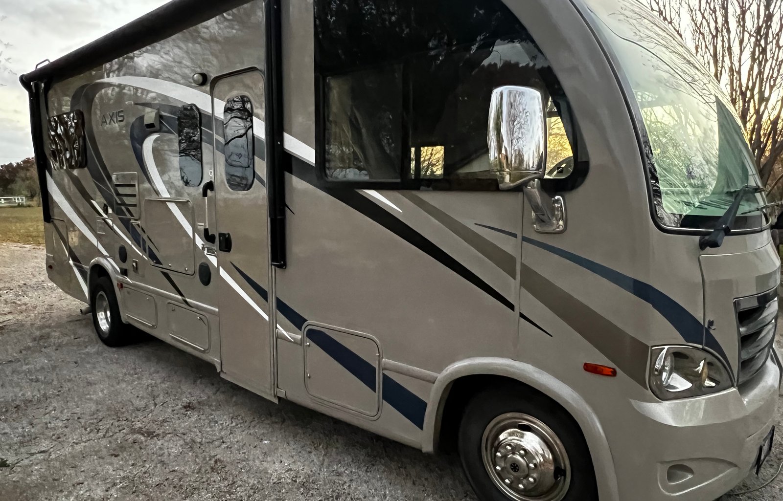 2016 Thor Axis 24.1 - FUN and EASIER to drive!