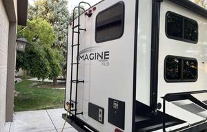 Grand Design Imagine XLS 23BHE upgraded Queen bed!