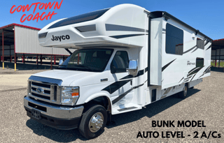 The Cowtown Coach! - AutoLevel, 2 A/Cs, Bunk Model