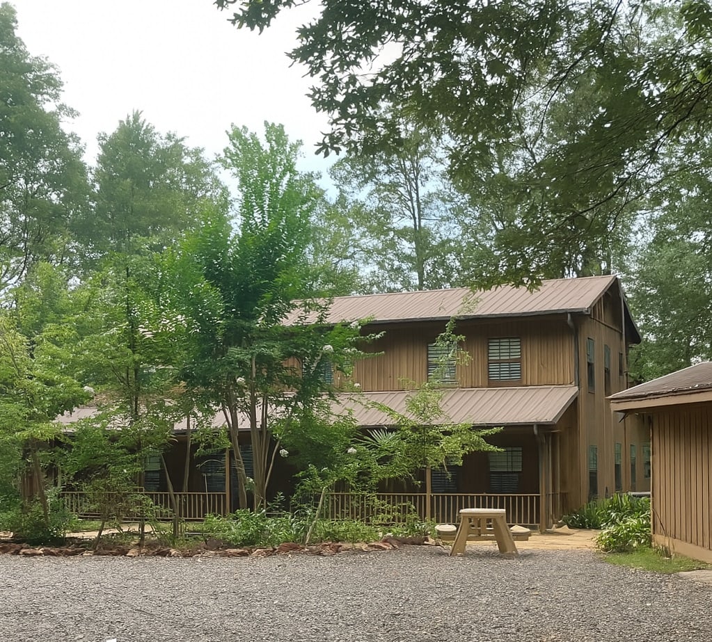 Huckleberry Hideaway Cabins and RV