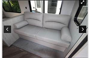 Brand New 2022 EAST AND WEST Della Terra 271BH