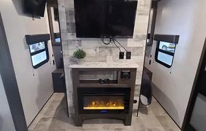 2021 Dutchmen RV Coleman Lantern Series 334BH RV rental photo 11
