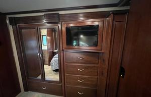2017 Fleetwood Storm 36F - Will work w/your budget